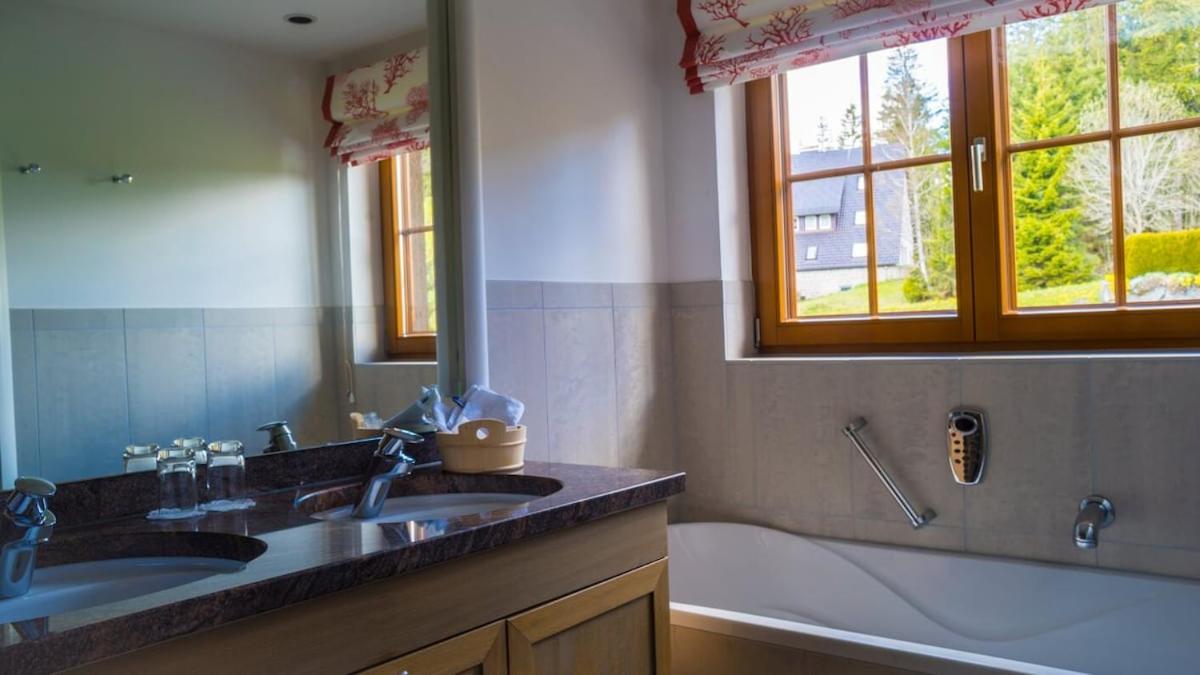 Schwarzwald Lodge Inselklause Schönwald Ngoại thất bức ảnh